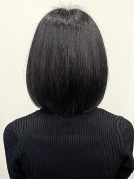 38 ミヤ(MIYA) ブリーチを3回繰り返し固くなった髪質も柔らかく潤いある髪質に