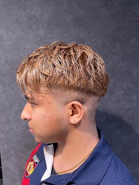 ライズ 新小岩店(RISE) ハイトーンショート！！