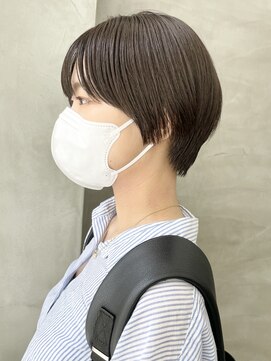 スー 渋谷(suu) 黒髪ショートカットマッシュショートヘア丸みショートボブカット