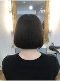 シンプル黒髪ボブ
