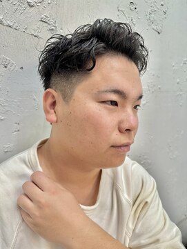 ロミーオム 本厚木(ROMMY. Homme) 刈り上げツイストスパイラルパーマ無造作パーマメンズヘア