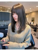 いま最も流行りの前だけいれるレイヤースタイル