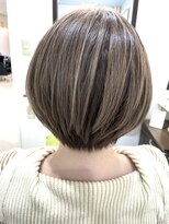 大人ハイライト　ショートボブ