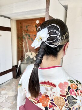 ラブリッシュ(LOVERICHE) シンプルタイトポニー 卒業式ヘアアレンジ