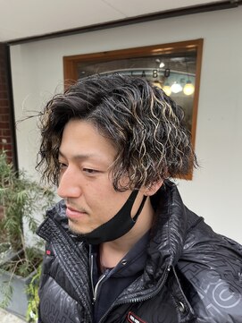 ヘアーラボ ハチ(HAIR LABO HACHI) スパイラルパーマ×ハイライト