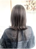 ハイライトカラーの外ハネスタイル