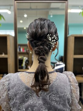 ヘアジーナ(Hair Jina) お呼ばれヘアアレンジ♪