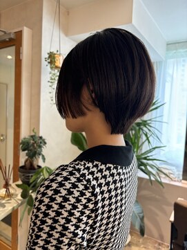 ユッカ 梅田(YUCCA) 【 YUCCA 】大人可愛い20代30代40代/ぱつッとショート