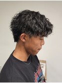 刈り上げセンターパートショートツイストスパイラルパーマ