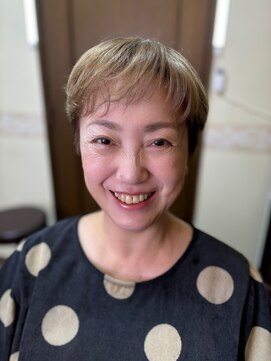 総合美容ギリシャ神話 葛西 ラウンドグラデーションカット