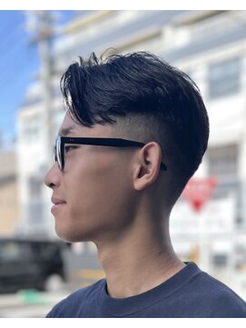 ダーツ(darts) "dartsマツダレン"大人短髪【七三分け×大人フェード】