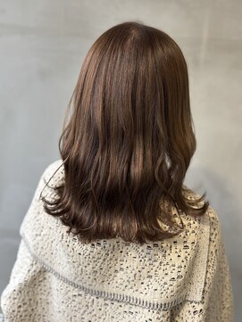 ヘアーサロンウル(hair salon ulu) ツヤ感たっぷりのナチュラルベージュ