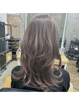 ローウェ 三軒茶屋(Louwe) ハイレイヤー×ミルクティーカラー