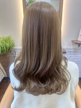 サムトゥルー(Sum True) オリーブベージュ