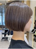 表参道白髪ぼかしハイライトミディアムボブアッシュグレー50代