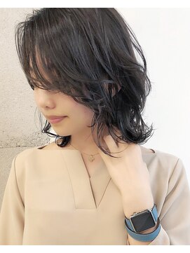 フォンズ(FONS) 小顔に見せる為のレイヤーショート/ソフトな上質レイヤーウルフ