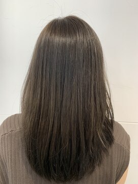 パティオン(PATIONN) アッシュグレージュでツヤサラに☆まとまりやすい様にカット☆