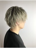 オシャレブロンドヘアウルフホワイティグレージュ