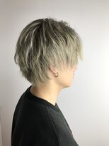 インアンドヤング(in&yang) オシャレブロンドヘアウルフホワイティグレージュ