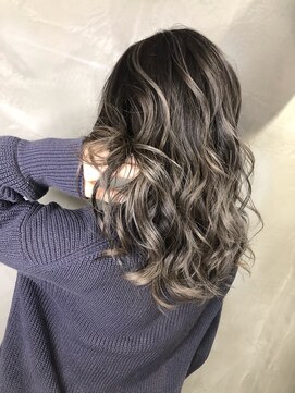 メリー(merry craftsman's factory) バレイヤージュハイライトカラーアッシュベージュグレージュ