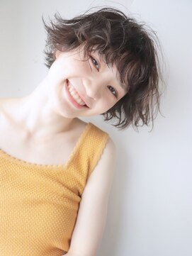 アイティーバイアルバム 松戸店(IT by ALBUM) くせ毛を活かしたマッシュショート_グレージュカラー_58603