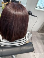 フク(FUKU)&nbsp;色味を感じる白髪ケア。ツヤツヤカシスボブ