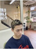 金髪残しショート