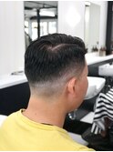 クラシックフェード×サイドパート大人ビジネス刈り上げショート