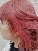 ブロック ジャポン(bloc japon)&nbsp;淡いペールピンクで魅せる大人の切りっぱなしボブ