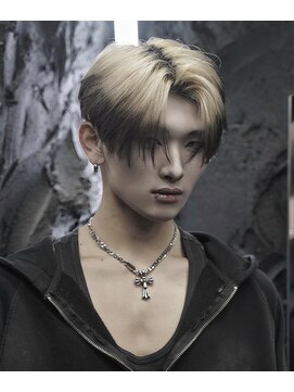 ケイ(K) 前下りセンターパート