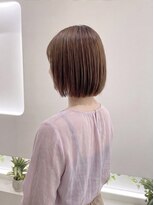ウィズ ヘア デザイン(wis hair design)&nbsp;顔まわりに寄り添う小顔見せショートボブ アレンジ提案