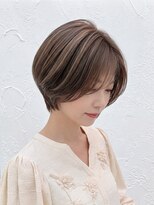 シオミエイチ タイムレス 垂水(shiomi H timeless)&nbsp;シアーベージュハイライトで立体感／前下がりショートボブ