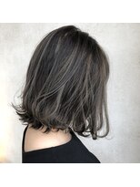 ワヴ ヘアー(WUV HAIR) ミックスカール×グレージュカラー