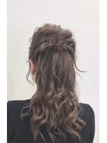 オサヤ タテベ(OSAYA tatebe)&nbsp;ハーフアップ♪