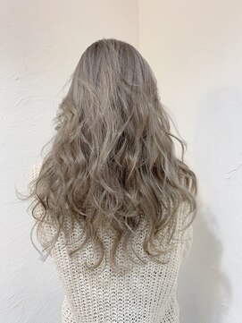 アンジー(Anzie) ホワイトベージュ