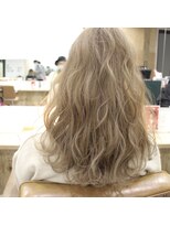 デコヘアーフラッペ(DECO HAIR frappe) ダブルカラー ハイトーンベージュ