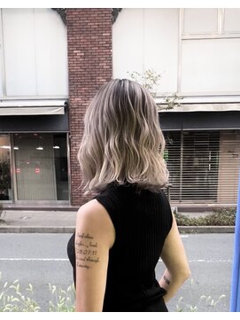 ココ 原宿(KOKO) #黒髪#小顔#クラゲヘアー#オリーブグレー#ココアベージュ