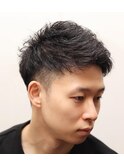20代30代ツーブロック黒髪メンズショート爽やかアップバング床屋