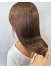 『カラーで毛先までボロボロ…』ダメージ毛もツヤツヤ！！手ぐしが通る艶髪に