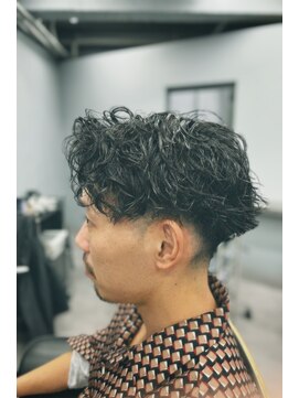 アイコン ブルー メンズ(I-CON #blue MEN'S) ツーブロック刈り上げパーマ