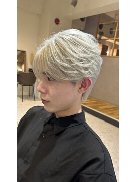 ジーナ 梅田(Zina) ハイトーン フェザーウルフ