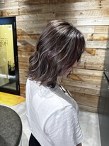 ベイショア(Bay Shore NY)&nbsp;ハイライトカラーグレージュ外ハネレイヤーカット