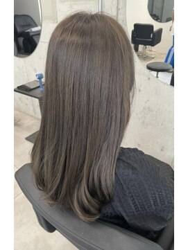 リム 南浦和(Lim) ハイライト/インナーカラー/白髪ぼかし/縮毛矯正/ショート