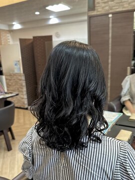 キャラ 池袋本店(CHARA) 硬毛さんに細かめ高めのコテ巻き風パーマをかけてみた！【貴也】