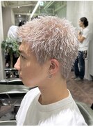 スパイキーショート ブリーチカラー