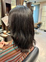 美容室ヒラトヤ 仙北店&nbsp;小顔大人可愛い外ハネアッシュブラウンセミディ20代30代40代