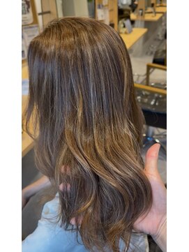 ハイパー(HYPER) 白髪ぼかしカラー×ハイライト