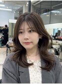 カット レイヤー ミディアム 顔周り グレージュ