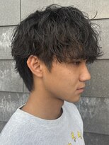 ヒュイル バイ ニアウ(Hwyl by Niau) メンズマッシュシャドウパーマスパイラルパーマニュアンスパーマ