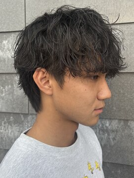 ヒュイル バイ ニアウ(Hwyl by Niau) メンズマッシュシャドウパーマスパイラルパーマニュアンスパーマ